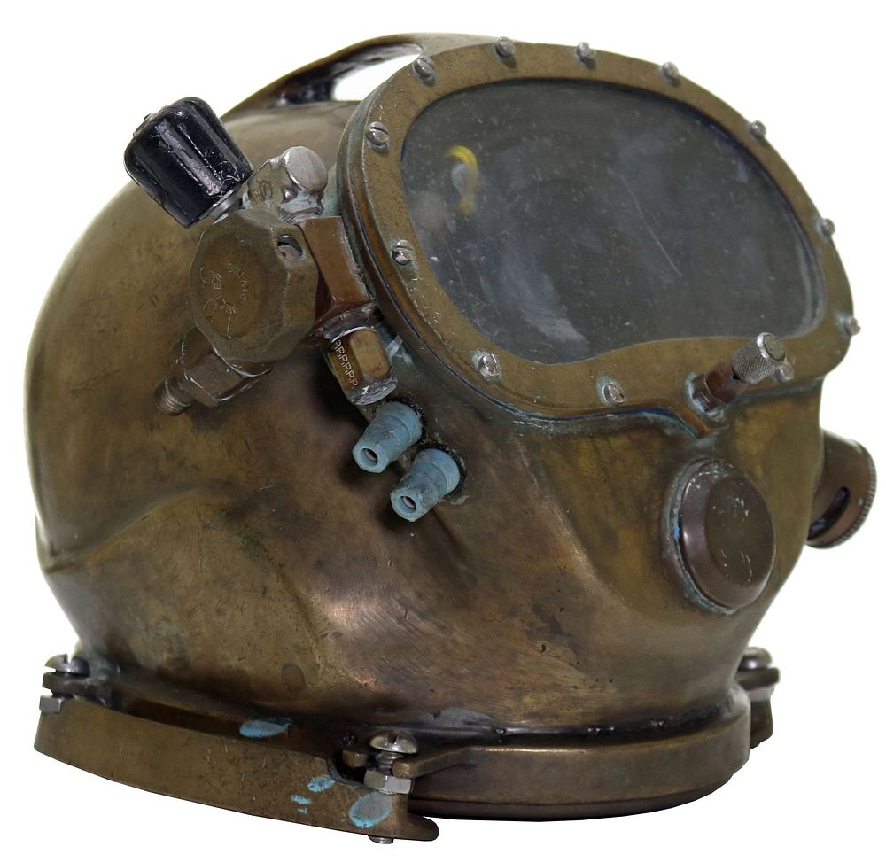 Lot 175: Bronze Miller Model 400 Vintage Diving Helmet