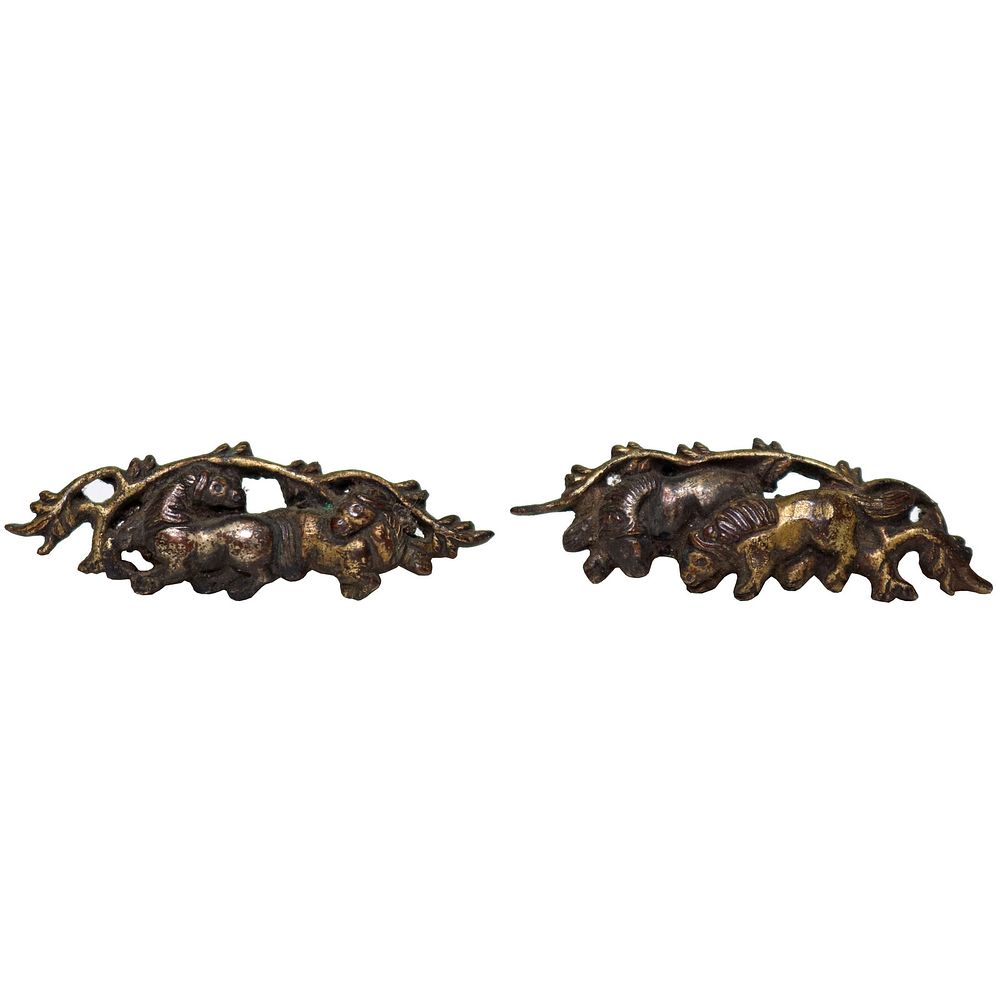 Lot 221: Antique Japanese Samuri Sword Menuki Kirin Fittings