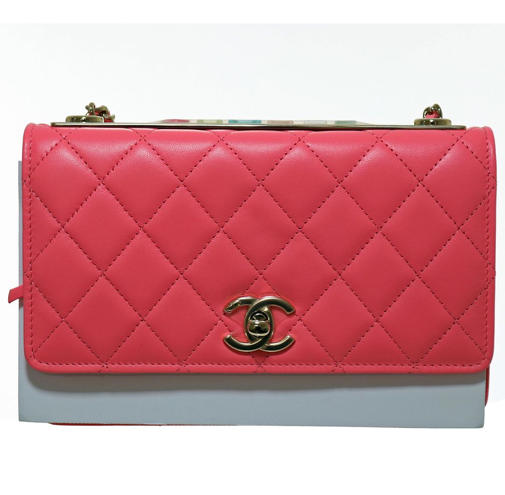 Lot 280: EXQUISITE CHANEL Trendy CC WOC Wallet on Chain – Stunning Pink Quilted – Never Used