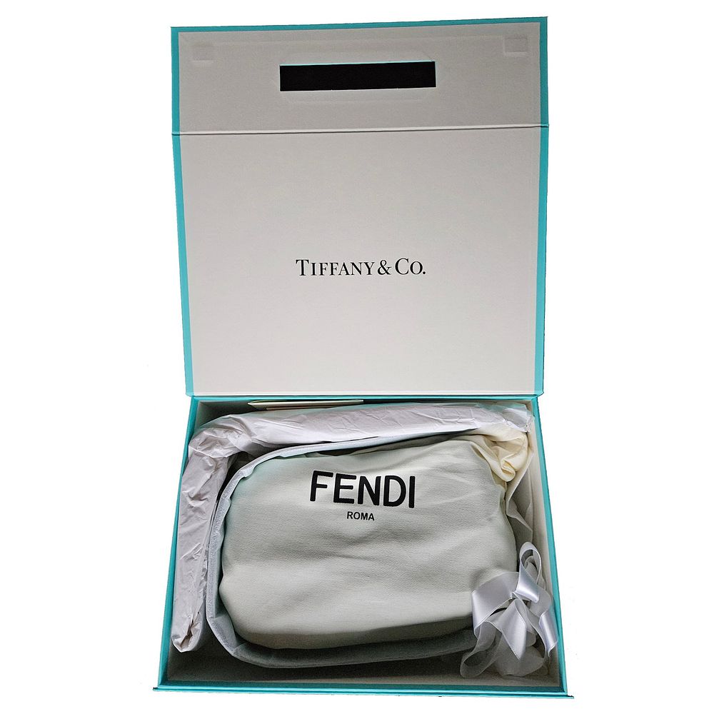 Lot 283: RARE Fendi x Tiffany & Co. Medium Baguette Bag – 25th Anniversary - Tiffany Blue