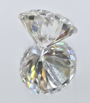 604/ יהלום מאוסונייט moissanite במשקל 1 קראט בצבע שקוף בצירוף תעודת אחריות גמולוגית. היהלום 