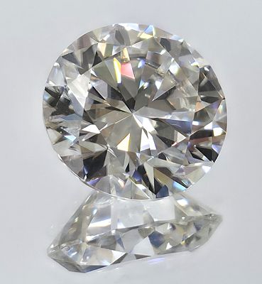 612/ יהלום מאוסונייט moissanite במשקל 1 קראט בצבע שקוף בצירוף תעודת אחריות גמולוגית. היהלום 