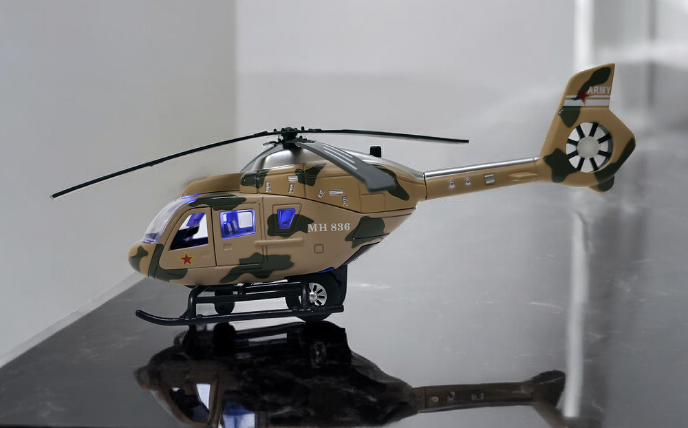 764/ דגם של מסוק Eurocopter MHD836. כולל פונקציית אורות וצלילים 
נבדק, עובד. 
כולל סוללות. 
עשוי 