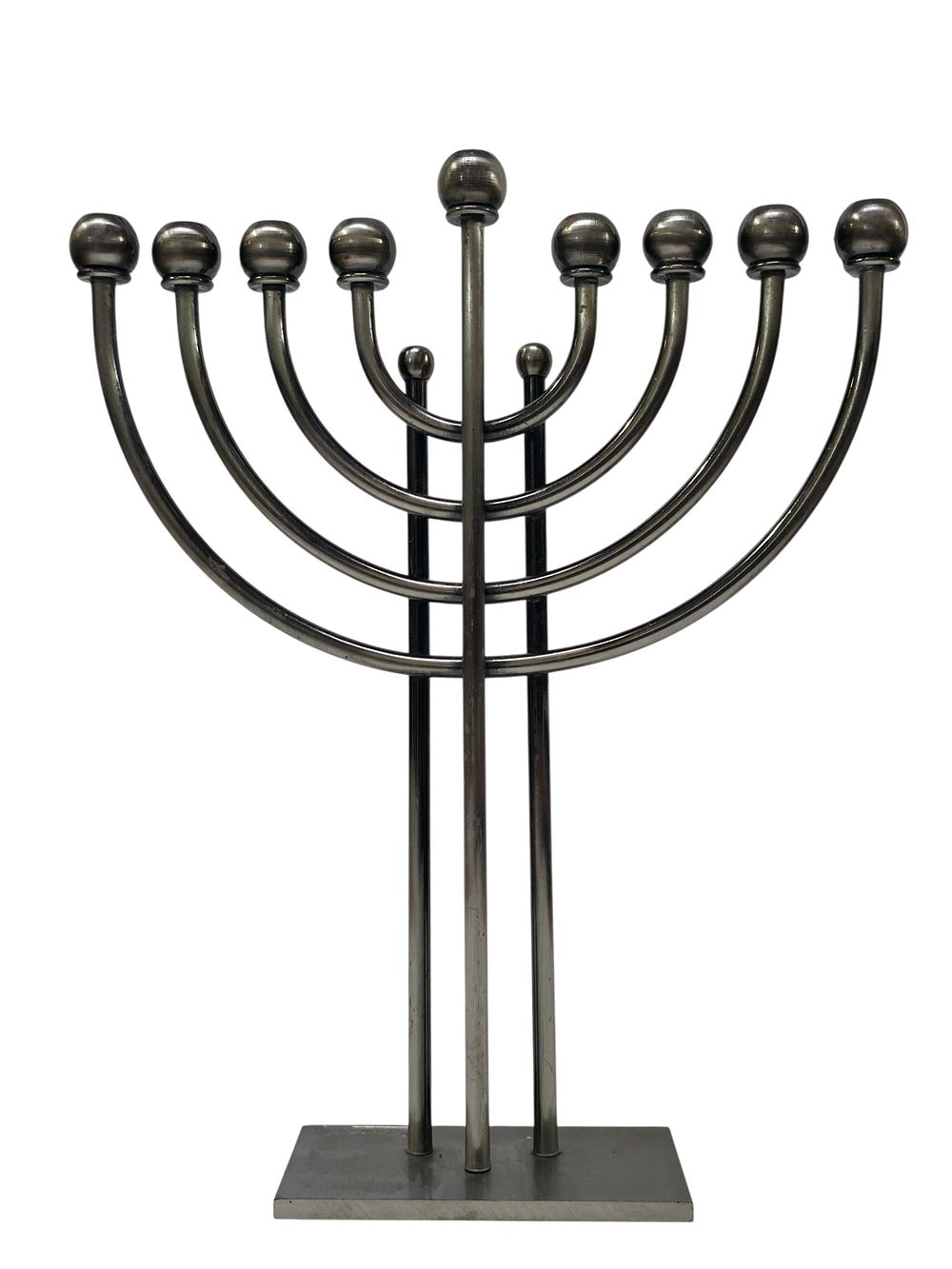 1183/ חנוכייה תוצרת קראשי. פליז מצופה כסף 
מידות 26*21 סמ
