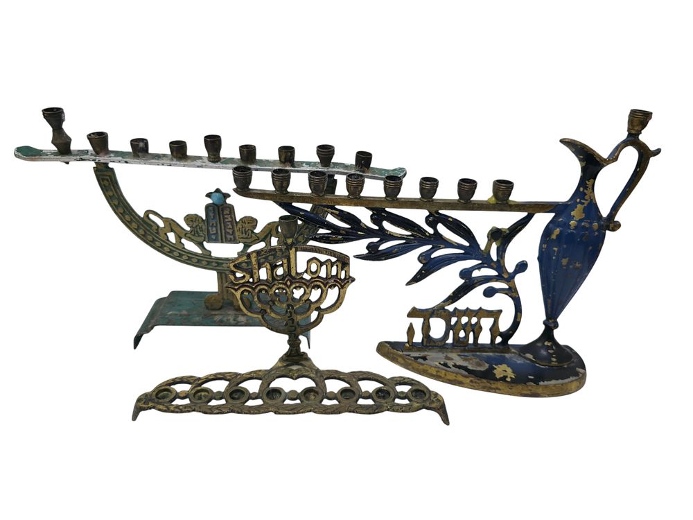 1188/ לוט 3 חנוכיות פליז ישראליות. מידות החנוכייה הגדולה 25*18 סמ