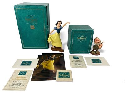 Disney Snow White & Sneezy Figurines Set. Disney Classics Collection figurines featuring Snow 