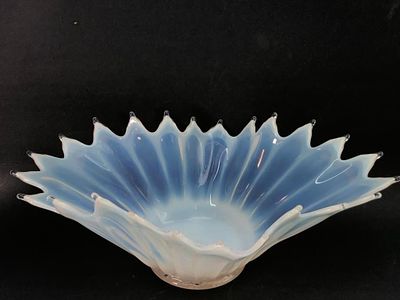 Vtg Fostoria Heirloom Opalescent Centerpiece Bowl. Vintage Fostoria Heirloom opalescent 