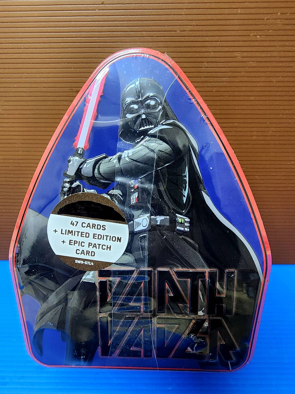 Star Wars - a set that includes a metal box, cards, and a high-quality embroidered patch. Rare