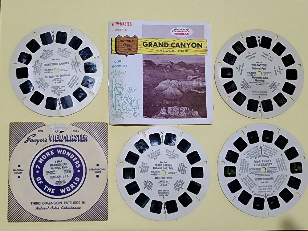 35 photographs/images in 3D for the View Master 3D device. A rare collector's item from