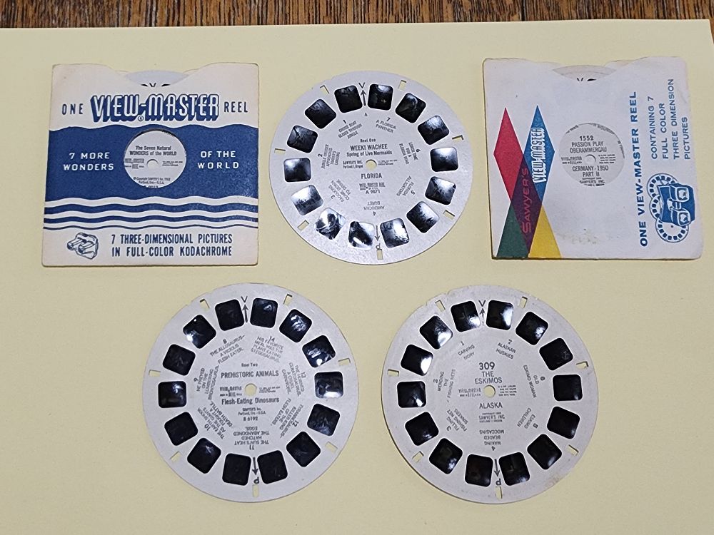 35 photographs/images in 3D for the View Master 3D device. A rare collector's item from