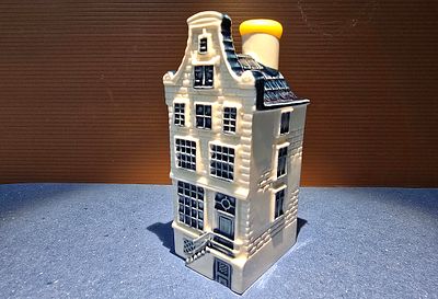 בית מפורצלן "דלפט" הולנד מספר 78 פריט מתנה של חברת התעופה KLM ההולנדית - פריט מקורי. אטום וכולל 