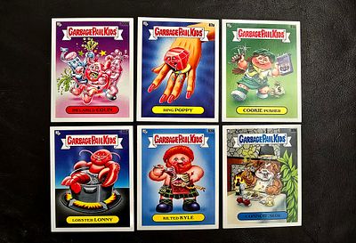 חבורת הזבל - קלפים מקוריים אמריקאים משנת 2021. במצב חדש.