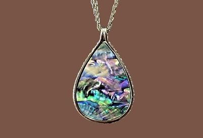 Necklace + pendant "Mother of Pearl - Avalon" inlaid in mosaic style. Amazing item. 
Pendant 
