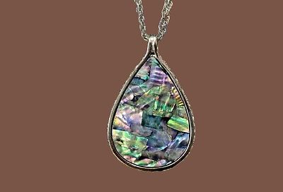 Necklace + pendant "Mother of Pearl - Avalon" inlaid in mosaic style. Amazing item. 
Pendant 