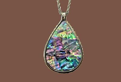 Necklace + pendant "Mother of Pearl - Avalon" inlaid in mosaic style. Amazing item. 
Pendant 
