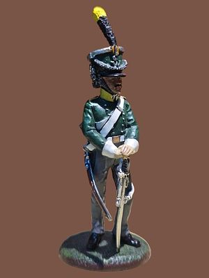 Cast metal figurine of a Napol&eacute;on Bonaparte soldier from 1809 made by DelPrado. A quality item 