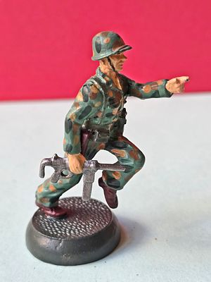 Vintage metal figurine, signed, made by Almirall-palou, Spain. Average height 8-12 cm. 