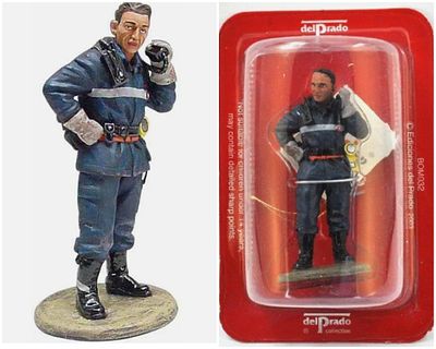 The rare series - a metal figurine of a Spanish fire engine from Madrid from 2003, signed, made 