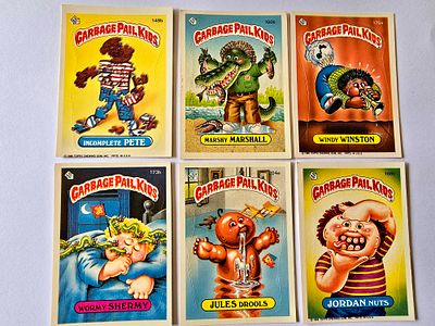 חבורת הזבל - קלפי וינטג' מקוריים אמריקאים משנת 1986. חלקם נדירים ומבוקשים מאוד. 
במצב שמור 