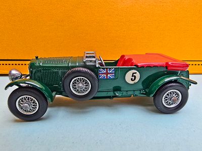 A rare collectible metal model of a Matchbox Models of Y-5 1929 4.5 Ltr Blower Bentley. Average 