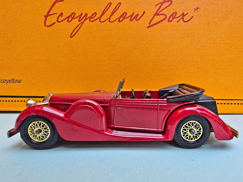 A rare collectible metal model of a Matchbox Models of Yesteryear Y-11 1938 Lagonda Drophead Coupe.
