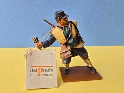 Del Prado Collectible Soldier Metal Figurine. The statuette depicts a French soldier from 1914. 
