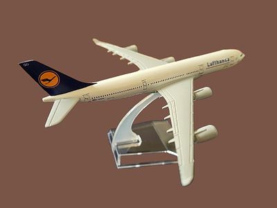Collectible metal airplane model of the Lufthansa Airbus A380-800. Quality item as new without 
