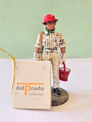 The rare series - a metal figurine of a Singaporean firefighter from 1941, signed, made by Del 