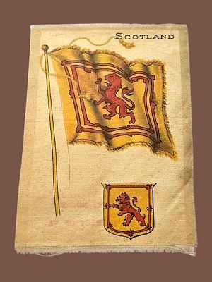 Antique Tobacco Felt Insert depicting the Royal Flag of Scotland (known as the Lion Rampant) 