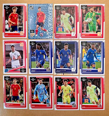 אוסף קלפי אספנות קלפי כדורגל רשמיים של Panini Donruss לקראת מונדיאל 2026.