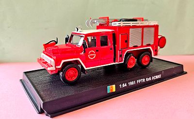 A metal collector's model of an Acmat FPTR 6x6 fire truck from 1981, manufactured by the Del 