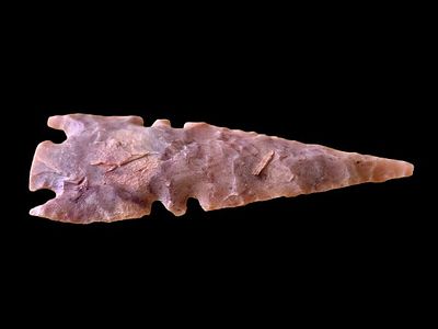 Arrowhead from the Neolithic period, 8,000 to 11,000 years ago. Country of origin - Sahara 