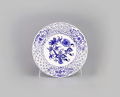 Тарелка пирожковая "Синий лук". Фарфор, деколь, с прорезным бортом, d-15,5 см., Чехословакия 