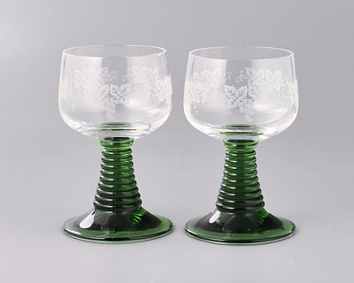 Рёмеры "Виноградная лоза" (2 шт.). Стекло (бесцветное и зеленое), травление, h-11 см., d-6,2 см. 