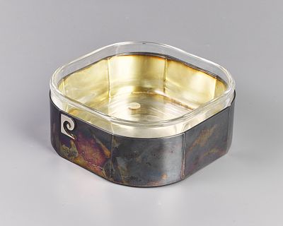 Конфетница "Pierre Cardin". Металл, серебрение, внутри позолота, стекло, шлифовка, полировка 
