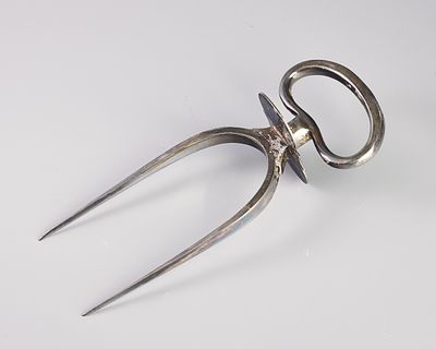 Транжирная вилка для мяса. Металл, серебрение, h-20,5 см., гладкая, Зап. Европа, нач. 20 века. 