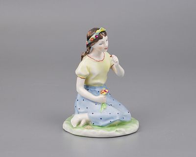 Фигура "Божья коровка". Фарфор, роспись, крытье, h-14,5 см., Чехословакия, "Royal Dux Bohemia" 