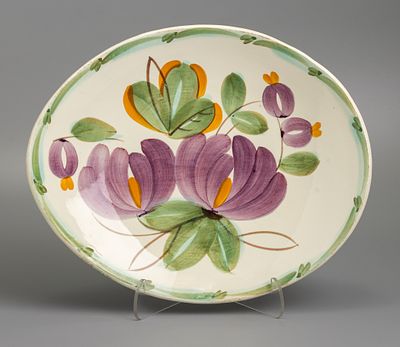 Сухарница "Цветы с ягодами". Фаянс, роспись, 26х21,5 см., СССР, Конаковский фаянсовый завод им. 