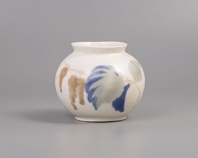 Вазочка "Березовые сережки". Фарфор, подглазурная роспись, h-9,5 см., СССР, ЛЗФИ, 1960-е гг. 