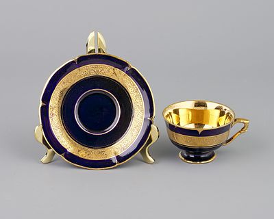 Кофейная пара. Фарфор, крытье кобальтом и золотом, разделка золотом, h-5 см., d-11.4 см. 