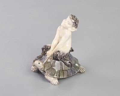 Фигура "Фавн на черепахе". Фарфор, роспись подглазурная, h-9.7 см., Дания, Копенгаген, 1961 год. 