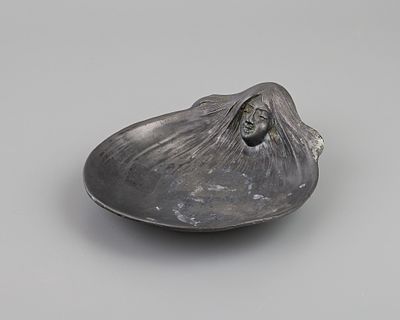 Лоток (пепельница) в стиле "Art Nouveau". Металл, литье, 16х14 см., Зап. Европа, 1-я пол. 20 