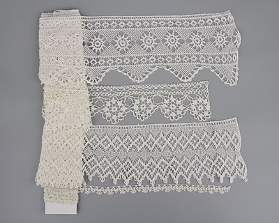 Кружева разные (4 шт.). Нитки х/б, вязание крючком, l-223; 200; 232; 150 см., Россия, нач. 20 