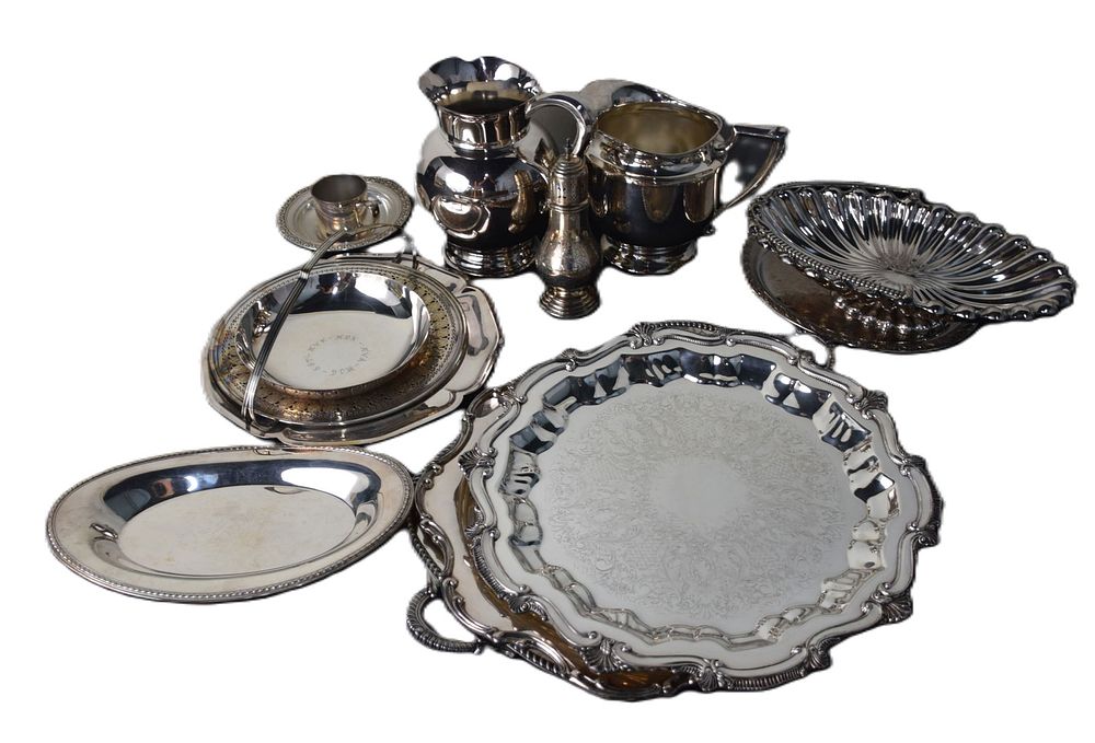 Lot 191: 14 Piece Silver Plated Lot
