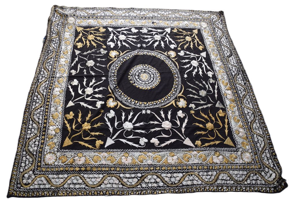 Lot 213: Piano Shawl
