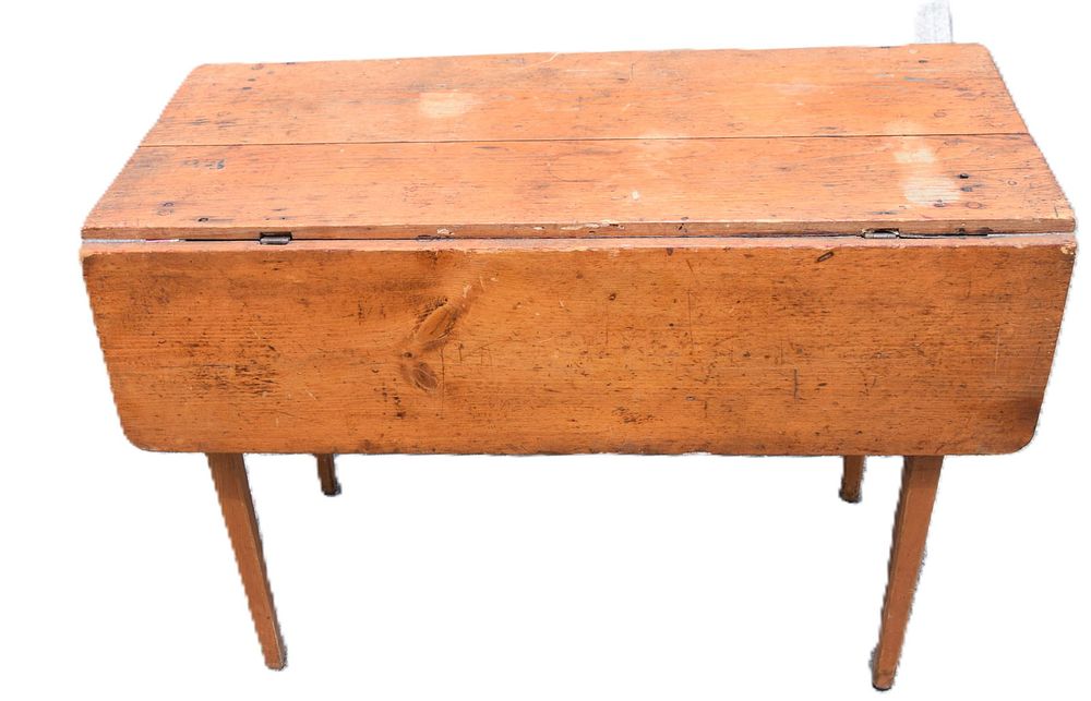 Lot 222: Country Hepplewhite Table