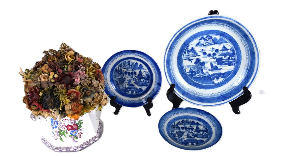 Lot 227: Four Piece Lot