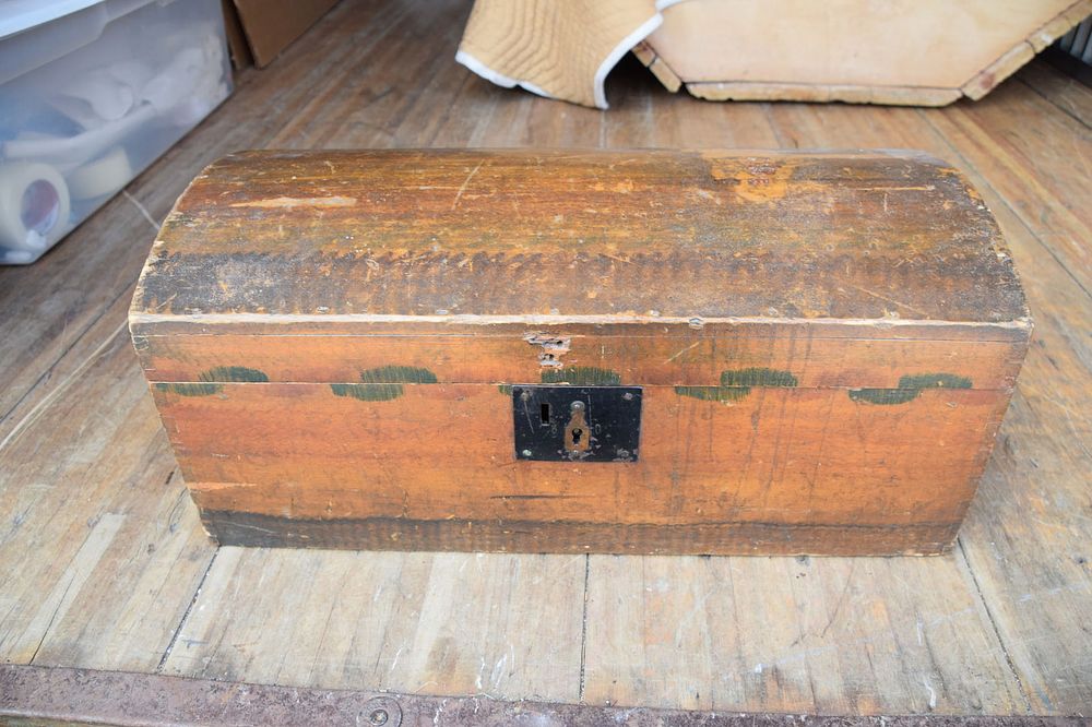Lot 239: Country Dome Storage Chest