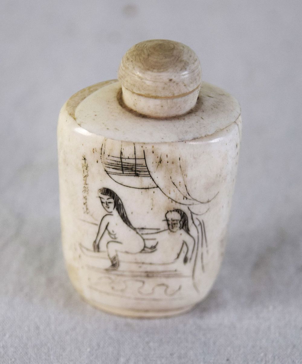 Lot 159: Oriental Bone Snuff Bottle