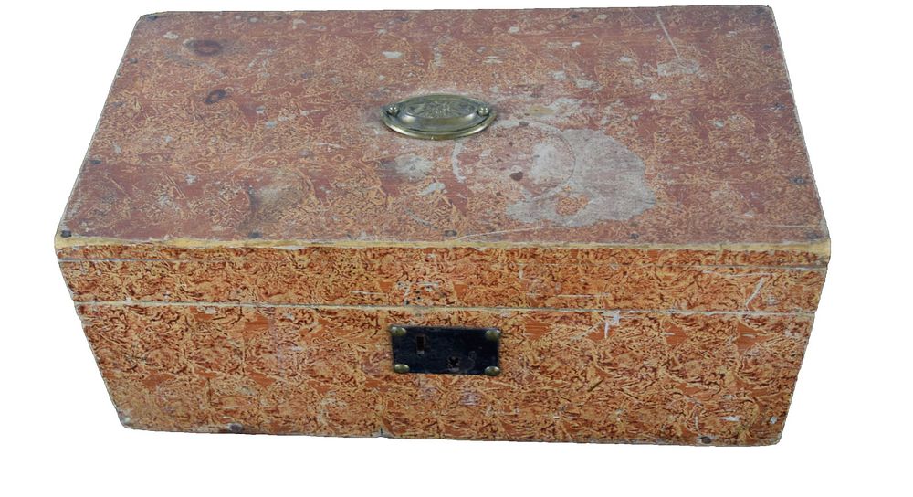 Lot 189: Grain painted Vermont Box